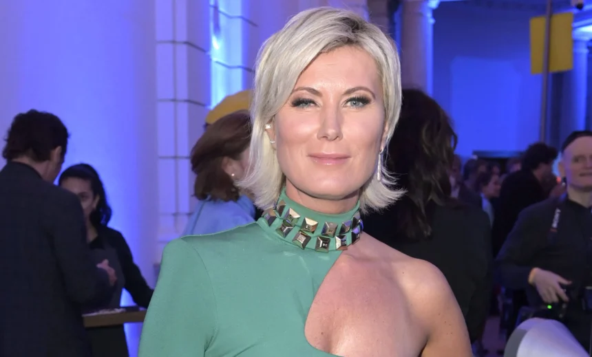 Kamilla Senjo ungeschminkt